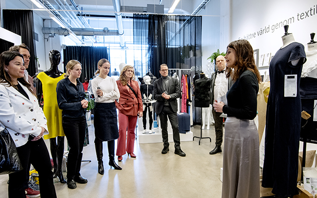Prins Daniels Fellowship besökte Smart Textiles Showroom